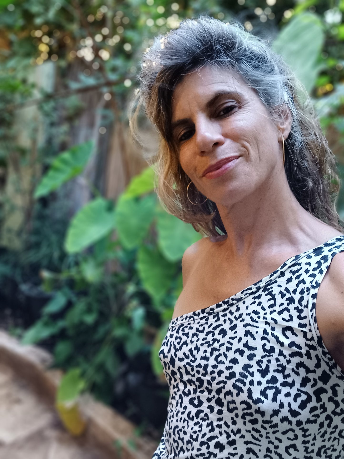 גופיית כתף אחת
